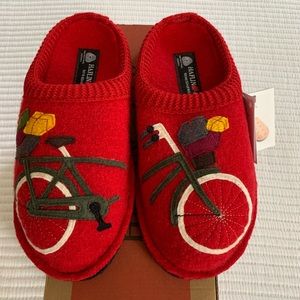 NIB Haflinger Red Bicycle Soft Wool Slippers Size 38